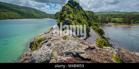 Vista panoramica della terra tra le baie dalla collina a Maconde, Baie du Cap, Mauritius Foto Stock
