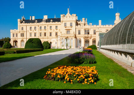 Lednice Palace, ex Liechtenstein residenza estiva, Area Lednico-valtický, Sud Moravia Repubblica Ceca, Europa Foto Stock