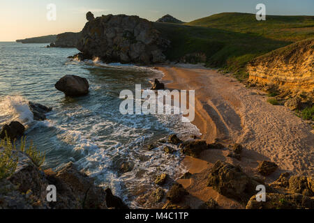 Generali beach all'alba. Regionale Karalar landscape park in Crimea. Foto Stock