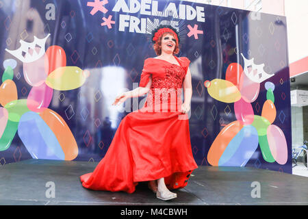 Adelaide, Australia. Xvi Feb, 2018. Isobelle Rouge assiste il photocall ad aprire ufficialmente il Adelaide Fringe Festival il secondo produttore al mondo di arti annuale festival che inizia il 16 febbraio fino al 18 marzo 2018 e dispone di più di 5.000 artisti provenienti da tutta l'Australia e del mondo Credito: amer ghazzal/Alamy Live News Foto Stock