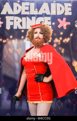 Adelaide, Australia. Xvi Feb, 2018. Gingzilla assiste il photocall ad aprire ufficialmente il Adelaide Fringe Festival il secondo produttore al mondo di arti annuale festival propone più di 5.000 artisti provenienti da tutta l'Australia e del mondo eh inizia il 16 febbraio fino al 18 marzo 2018 Credit: amer ghazzal/Alamy Live News Foto Stock