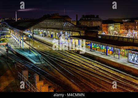 Stazione ferroviaria building interior, Huddersfield, West Yorkshire, Inghilterra, Regno Unito, Foto Stock