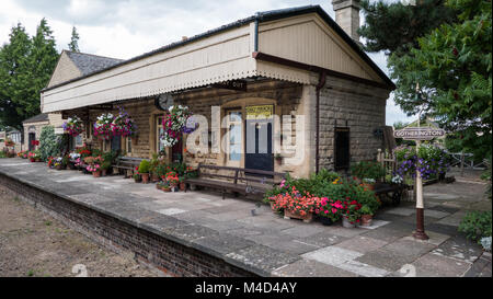 Gotherington Stazione ferroviaria Edificio di Gloucester e Warwickshire Steam Railway linea Heritage. Gloucestershire, Inghilterra. Regno Unito. Foto Stock