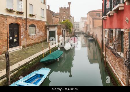 Nebbioso giorno a Venezia Foto Stock