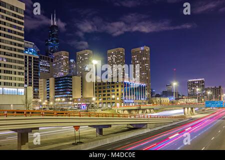 Scene intorno a città di Chicago in Illinois di notte Foto Stock