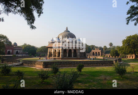 Isa Khan's tomba all'imperatore Mughal Humayum tomba del complesso, Delhi, India Foto Stock