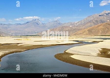 In Yarlung Zangbo River Valley in Tibet la Cina Foto Stock