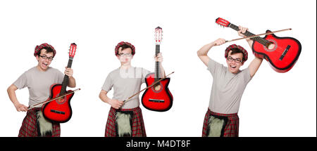 Funny scozzese con lo strumento musicale isolato su bianco Foto Stock