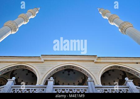 Tra i minareti della Moschea Blu a Manavgat Turchia Foto Stock