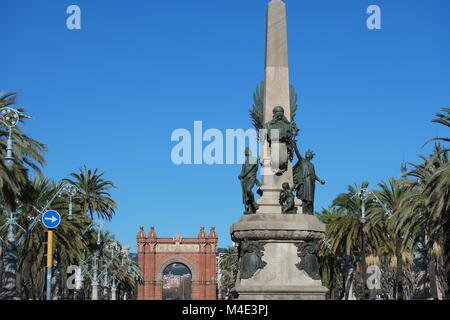 Colonna nella parte anteriore del Arc de Triomphe, Barcellona Foto Stock