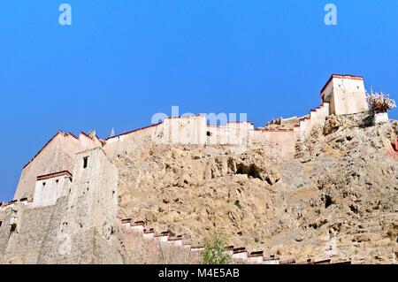 La fortezza Dzong Gyangze in Gyantse Tibet Cina Foto Stock