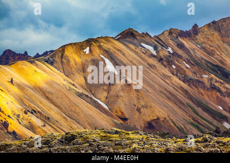 Multicolore di riolite montagne Foto Stock