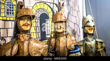 Originale di Pupo Siciliano (pupi siciliani, Italia). Pupi siciliani teatro è Patrimonio mondiale dell'UNESCO. Foto Stock