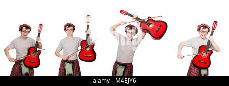 Funny scozzese con lo strumento musicale isolato su bianco Foto Stock