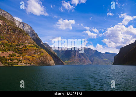 Fjord Naeroyfjord in Norvegia - famoso sito UNESCO Foto Stock