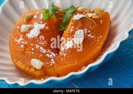 Firinda Kabak Tatlisi - Turco Tradizionale dessert di zucca Foto Stock