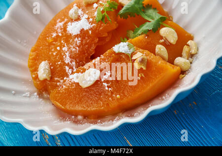 Firinda Kabak Tatlisi - Turco Tradizionale dessert di zucca Foto Stock