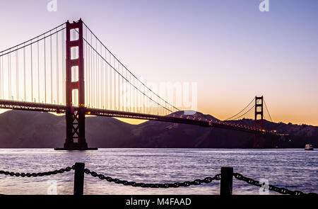 Golden Gate bridge crepuscolo al tramonto Foto Stock