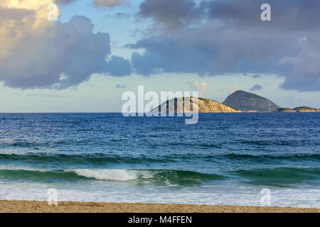 Isole Cagarras Iapnema in spiaggia, Rio de Janeiro Foto Stock