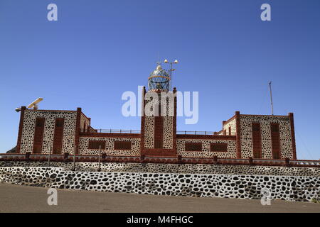 Il famoso punto di riferimento La Entallada lighthouse, Fuerteventura Foto Stock