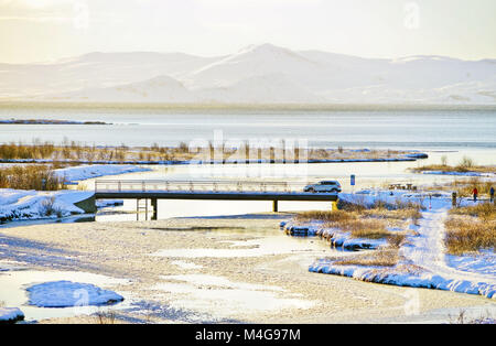 Vista dell'altopiano innevato in inverno a Thingvellir National Park in Islanda. Foto Stock