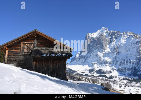 Snow-capped Wetterhorn in Grindelwald, Svizzera Foto Stock