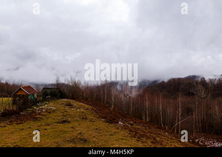 Bellissimo paesaggio di montagna in Romania Foto Stock