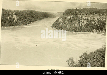 Questa antologia e bibliografia, pubblicata nel 1921, compila una vasta gamma di risorse relative alle Cascate del Niagara. Include resoconti storici, studi scientifici e opere culturali, offrendo una prospettiva completa sul significato delle cascate. Foto Stock