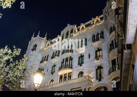 Casa Fuster von Antoni Gaudì a Barcellona, heute ein edles Hotel Foto Stock