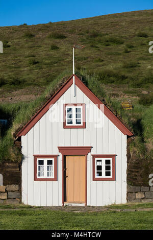 Vecchio tappeto erboso islandese house Laufás, open-air museum, Eyjafjörður, North-Iceland, Islanda Foto Stock