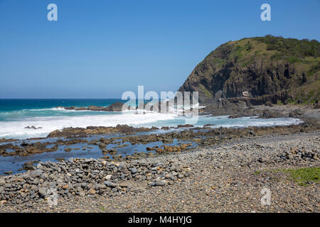 Spiaggia di ciottoli a Crescent Head posizione sulla metà costa nord del New South Wales, Australia Foto Stock