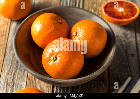 Materie organiche Tango Ruby Arancio sanguigno Clementine pronto a mangiare Foto Stock