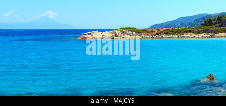 Mare Egeo costa (Calcidica, Grecia). Foto Stock