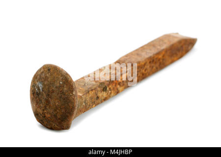 Rusty vite ferroviarie isolate su sfondo bianco Foto Stock