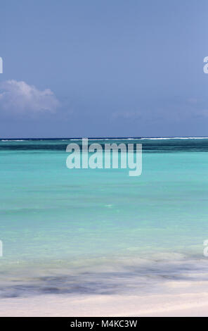 Litorale, spiaggia Kiwengwa, Zanzibar, Tanzania Foto Stock