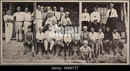 Il numero 1920 della rivista "Baltimore and Ohio Employees Magazine" contiene storie, aggiornamenti e rapporti relativi ai lavoratori e alle operazioni della Baltimore and Ohio Railroad. Foto Stock