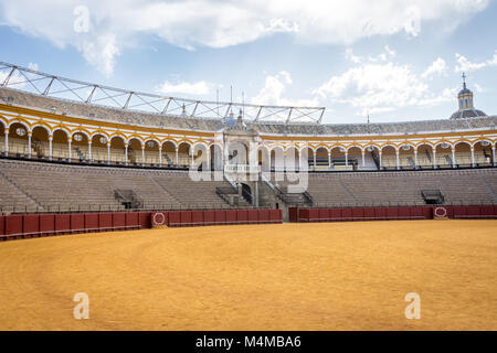 Il combattimento di Bull Ring a Siviglia, Spagna, Europa Foto Stock