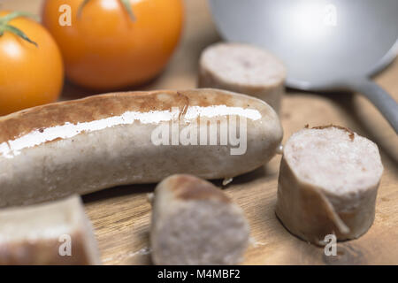 Paese salsiccia con pomodoro giallo Foto Stock