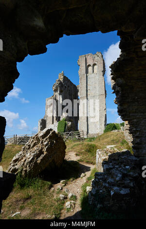 Medieval Corfe Castle mantenere cloase fino, costruito nel 1086 da Guglielmo il Conquistatore, Dorset Inghilterra Foto Stock