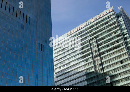 Un logo segno al di fuori della sede di Freeport-McMoRan Inc., a Phoenix, Arizona, il 30 gennaio 2018. Foto Stock