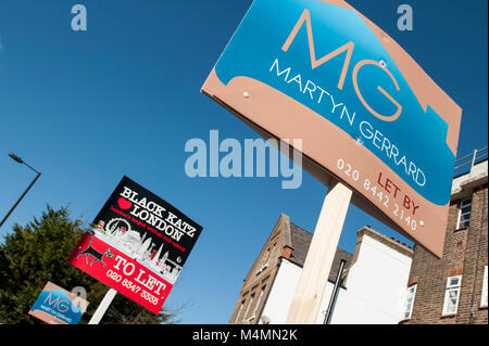 Agente immobiliare segni a Muswell Hill, Londra Foto Stock