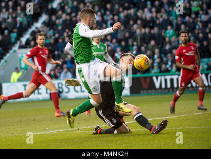 Edinburgh, Regno Unito. Xvii Feb, 2018. Premiership scozzese Hibernian v Aberdeen, Edimburgo, Midlothian, Regno Unito. 17,02, 2018. Pic mostra: durante la seconda metà Hibs riscontro, Jamie MacLaren, si avvicina. Credito: Ian Jacobs/Alamy Live News Foto Stock