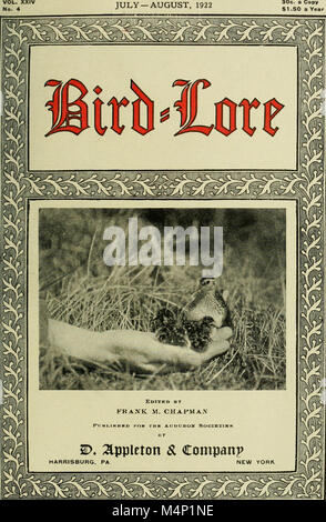 Bird-Lore (1922) è una pubblicazione incentrata sullo studio e la conservazione degli uccelli, con osservazioni scientifiche, rapporti sul comportamento e sforzi di conservazione. Include contributi da ornitologi e sottolinea l'importanza della conservazione degli uccelli durante i primi anni del XX secolo. Foto Stock