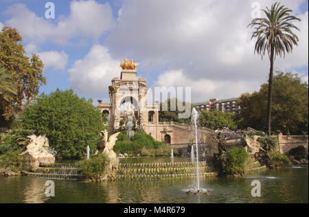 Cascada monumentale presso il Parc de la Ciutadella Barcellona Spagna Foto Stock