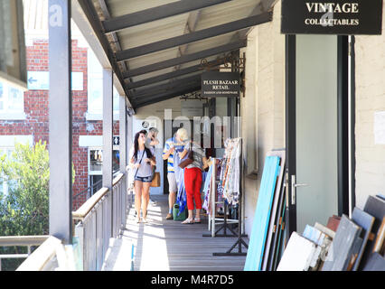 Sabato al vecchio mulino biscotto, nel cuore del trendy Woodstock, con boutiques di designer, e workshop di Città del Capo in Sud Africa Foto Stock