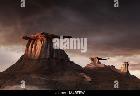 Ali di pietra, bizzarre formazioni rocciose in Bisti Badlands, Nuovo Messico, STATI UNITI D'AMERICA Foto Stock