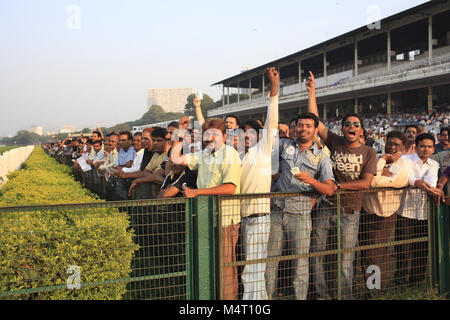 Mumbai, Maharashtra, India. 3 gennaio, 2005. Il 1 marzo 2005, Mumbai - India. Vista la Giantti -Gitanjali Indian 1000 Guinea Derby evento a Mumbai.Mehul Choksi, è stata una caratteristica normale sugli elenchi dei ricchi e famosi indiani . Ora egli è presunto essere al centro del Punjab National Bank (PNB) frode finanziaria superiore a 3 miliardi di dollari - India la maggiore banca caso di frode.La Direzione di esecuzione (DE) Sabato 17 feb 2018 condotte ricerche in 21 destinazioni in tutta l'India, in connessione con Mumbai-base gioielliere miliardario Nirav Modi e fondatore di gioielli Gitanjali Mehul Chok Foto Stock