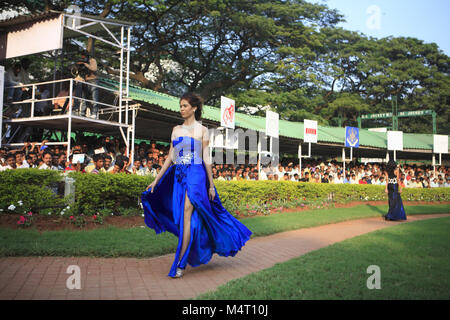 Mumbai, Maharashtra, India. 3 gennaio, 2005. Il 1 marzo 2005, Mumbai - India. Vista dei gioielli Fashion Show all'Giantti -Gitanjali Indian 1000 Guinea Derby evento a Mumbai.Mehul Choksi, è stata una caratteristica normale sugli elenchi dei ricchi e famosi indiani . Ora egli è presunto essere al centro del Punjab National Bank (PNB) frode finanziaria superiore a 3 miliardi di dollari - India la maggiore banca caso di frode.La Direzione di esecuzione (DE) Sabato 17 feb 2018 condotte ricerche in 21 destinazioni in tutta l'India, in connessione con Mumbai-base gioielliere miliardario Nirav Modi e fondatore Foto Stock