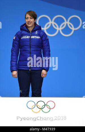 Lo scheletro di donna. Lizzy Yarnold (GBR). Medaglia cerimonie. Pyeongchang Olympic Plaza. Pyeongchang2018 Olimpiadi invernali. Alpensia. Repubblica di Corea. 18/02/2018. Credito: Sport In immagini/Alamy Live News Foto Stock