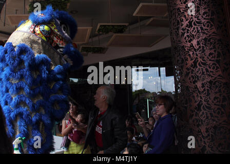 BANDUNG, Indonesia, IMLEK. Celebrazione del nuovo anno cinese in un centro commerciale di Bandung, West Java, Indonesia. Foto Stock